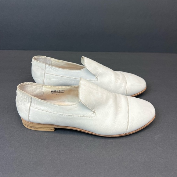 Jeffrey Campbell White Flats Slip-On Loafers Size 8.5 - Picture 1 of 8
